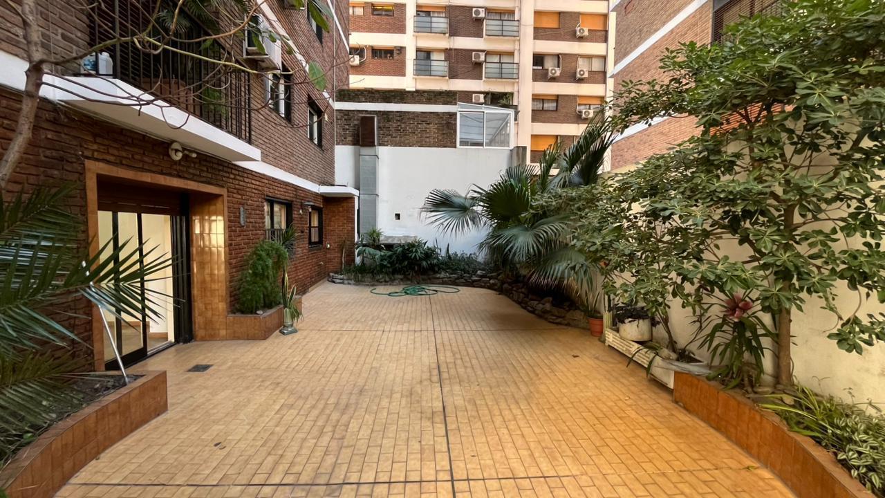 Piso de 5 ambientes con Dependencia Patio y Quincho