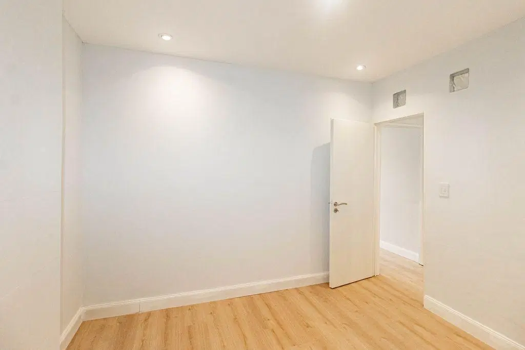 Departamento en Venta de 5 ambientes en Recoleta 5