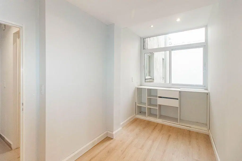 Departamento en Venta de 5 ambientes en Recoleta 4