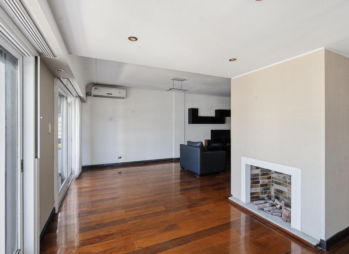 Foto de Piso de 5 ambientes con Dependencia y 2 Cocheras y Baulera en Caballito!, imagen 1