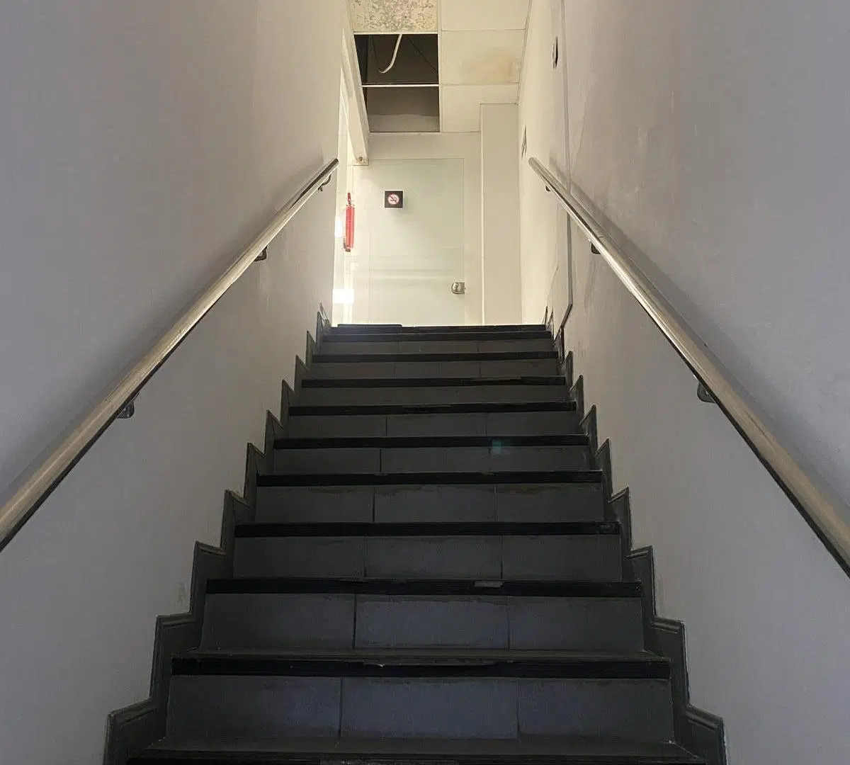 Galpón en Chacarita ideal depósito para empresas con oficinas en la parte superior 5