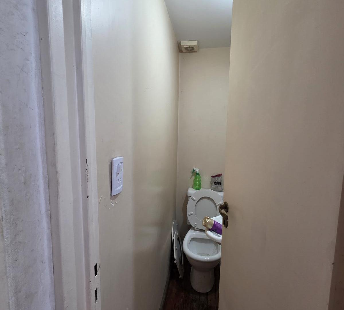 Foto de PH en Venta de 5 ambientes con Patio y Parrilla en Chacarita, imagen 3