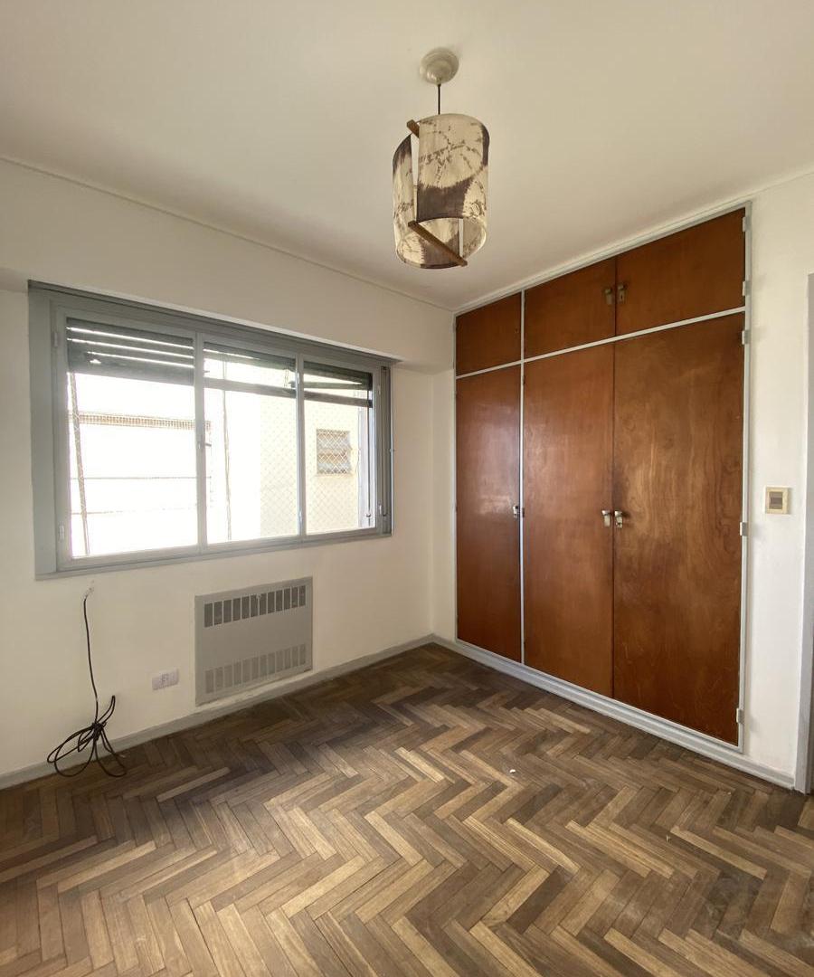 Foto de Departamento de 4 ambientes más dependencia en Caballito, imagen 3