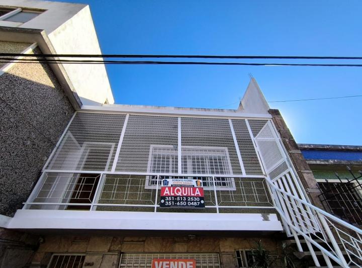 ALQUILER CASA 3 DORMITORIOS+OFICINA+TERRAZA GIGANTE!!! 2