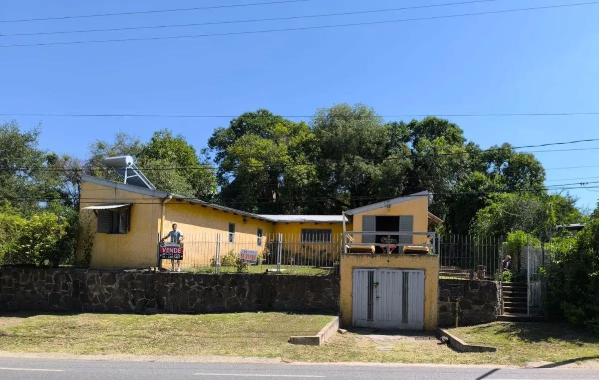 CASA 3 DORMITORIOS PARQUE ARBOLADO GIGANTE Y ASADOR!!! 3