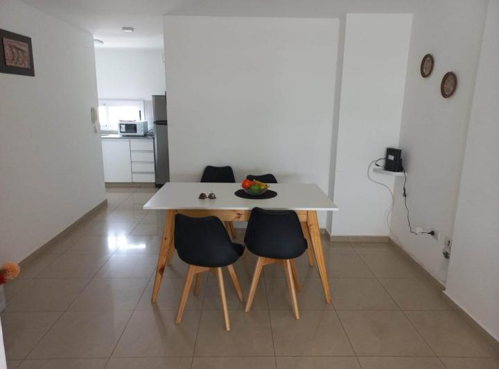 Dpto. Amboblado 1 Dorm. 1 Balcón. 3
