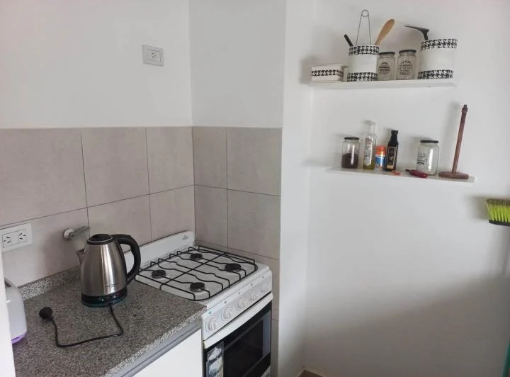 Dpto. Amboblado 1 Dorm. 1 Balcón. 4