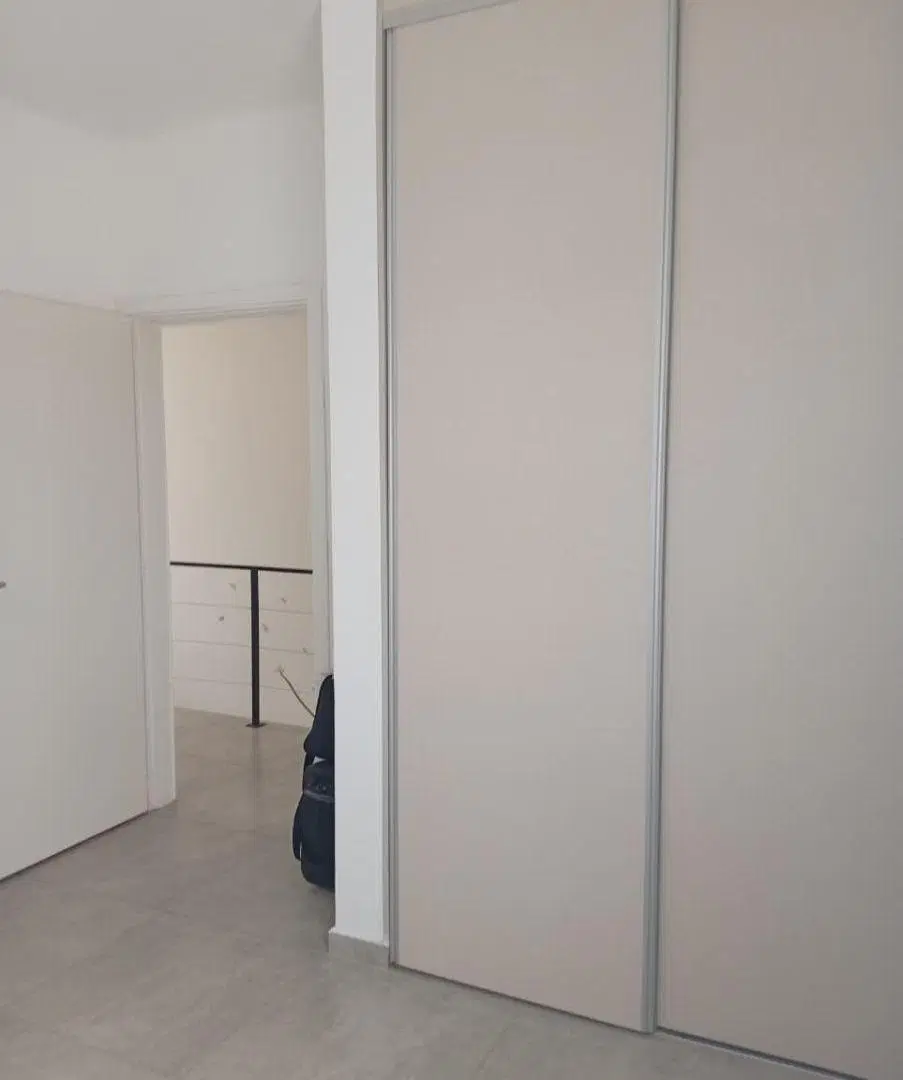 Vendo Duplex en Barrio Norte 1 de dos dormitorios, excelente calidad de consutrucción. 5