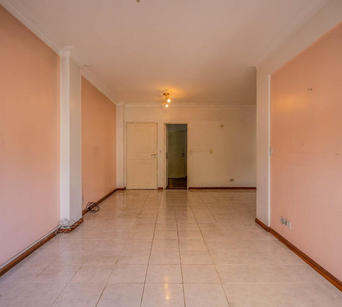 Departamento. 4 Ambientes. Balcon. Dependencia. Cochera. Villa Urquiza 1