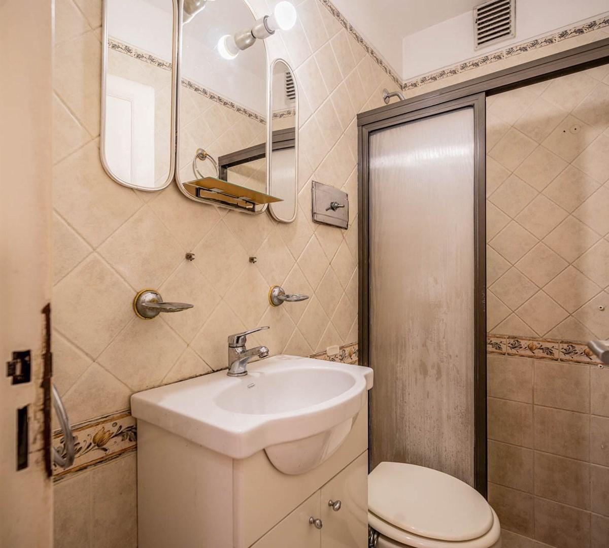 Departamento. 4 Ambientes. Balcon. Dependencia. Cochera. Villa Urquiza 2