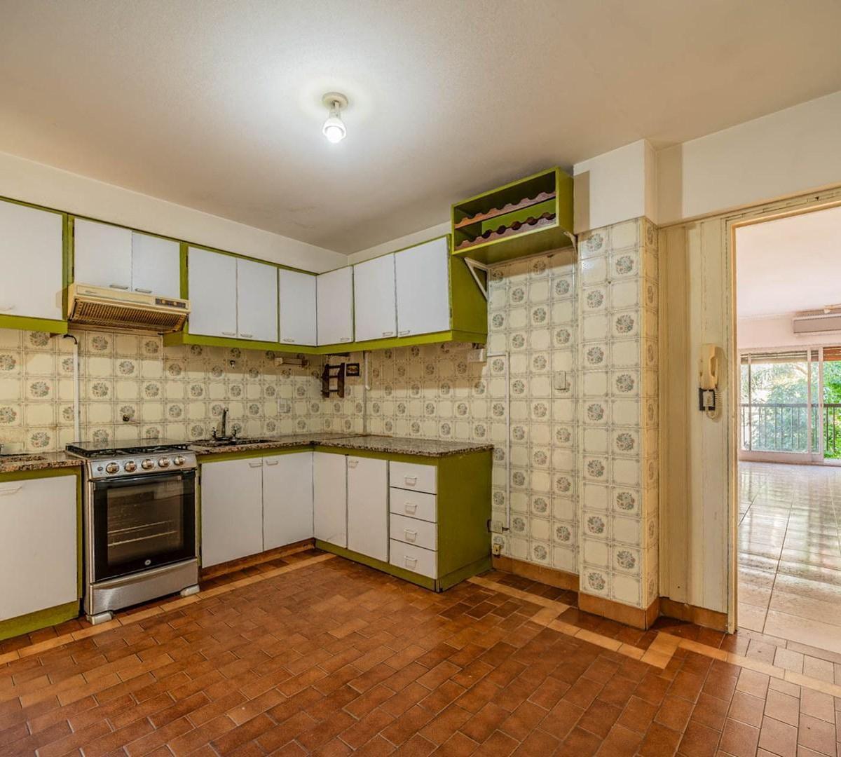 Departamento. 4 Ambientes. Balcon. Dependencia. Cochera. Villa Urquiza 3
