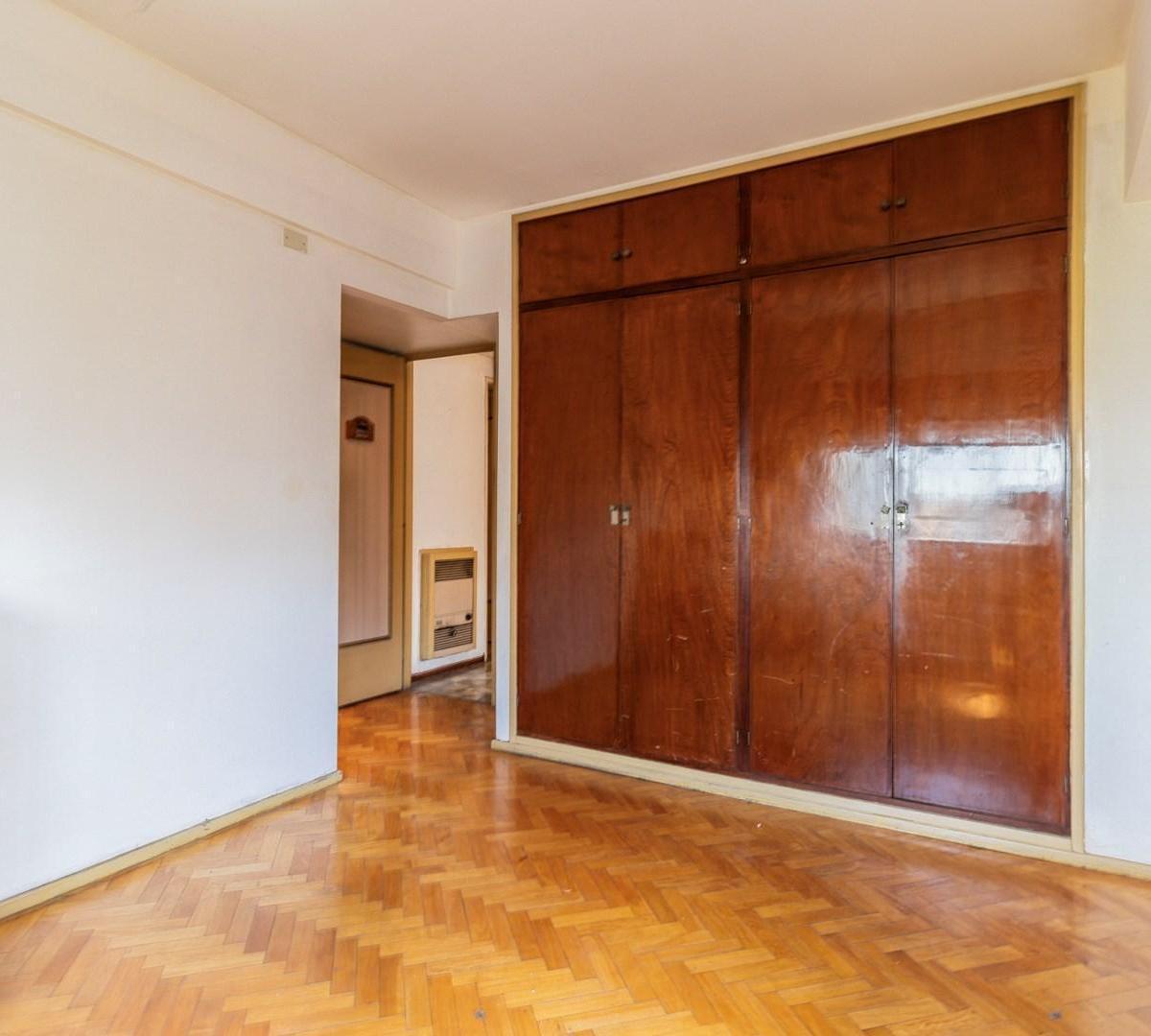 Departamento 3 Amb. con Mucha Luz y Dependencia 4