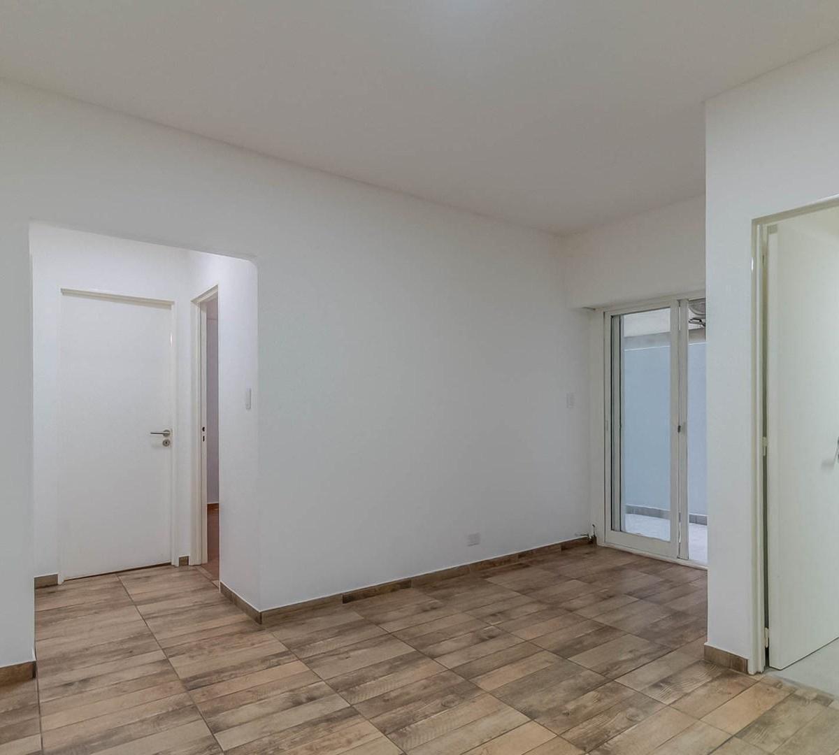 Departamento. 2ambientes. Venta. Patio. Boedo 4