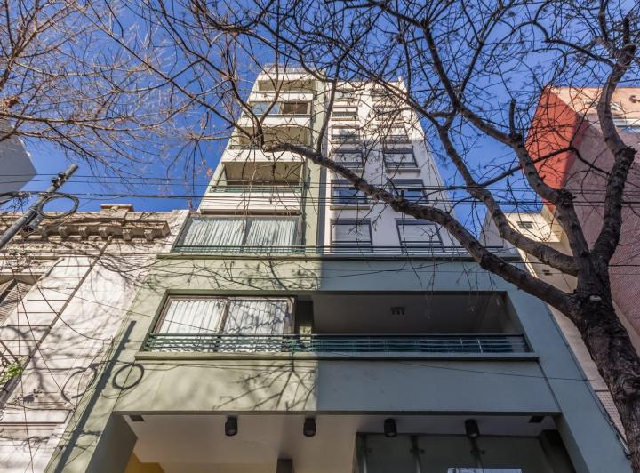 SEMIPISO . FRENTE . BALCÓN CORRIDO . PARRILLA PROPIA . VISTA ABIERTA 3