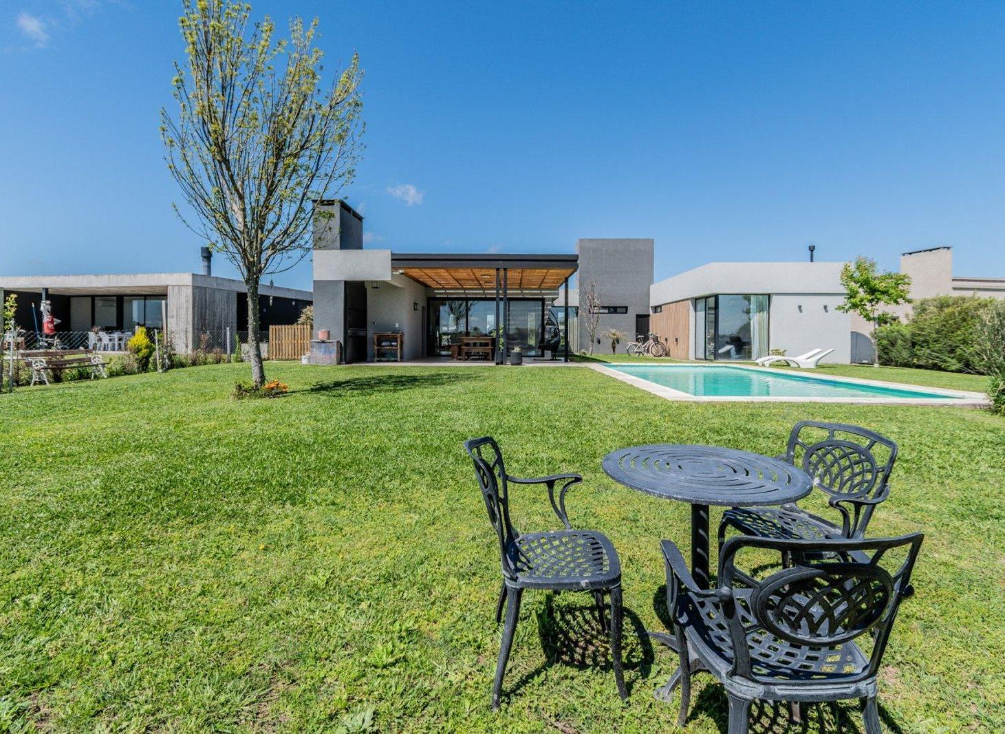 CASA UNICA EN SAN SEBASTIAN