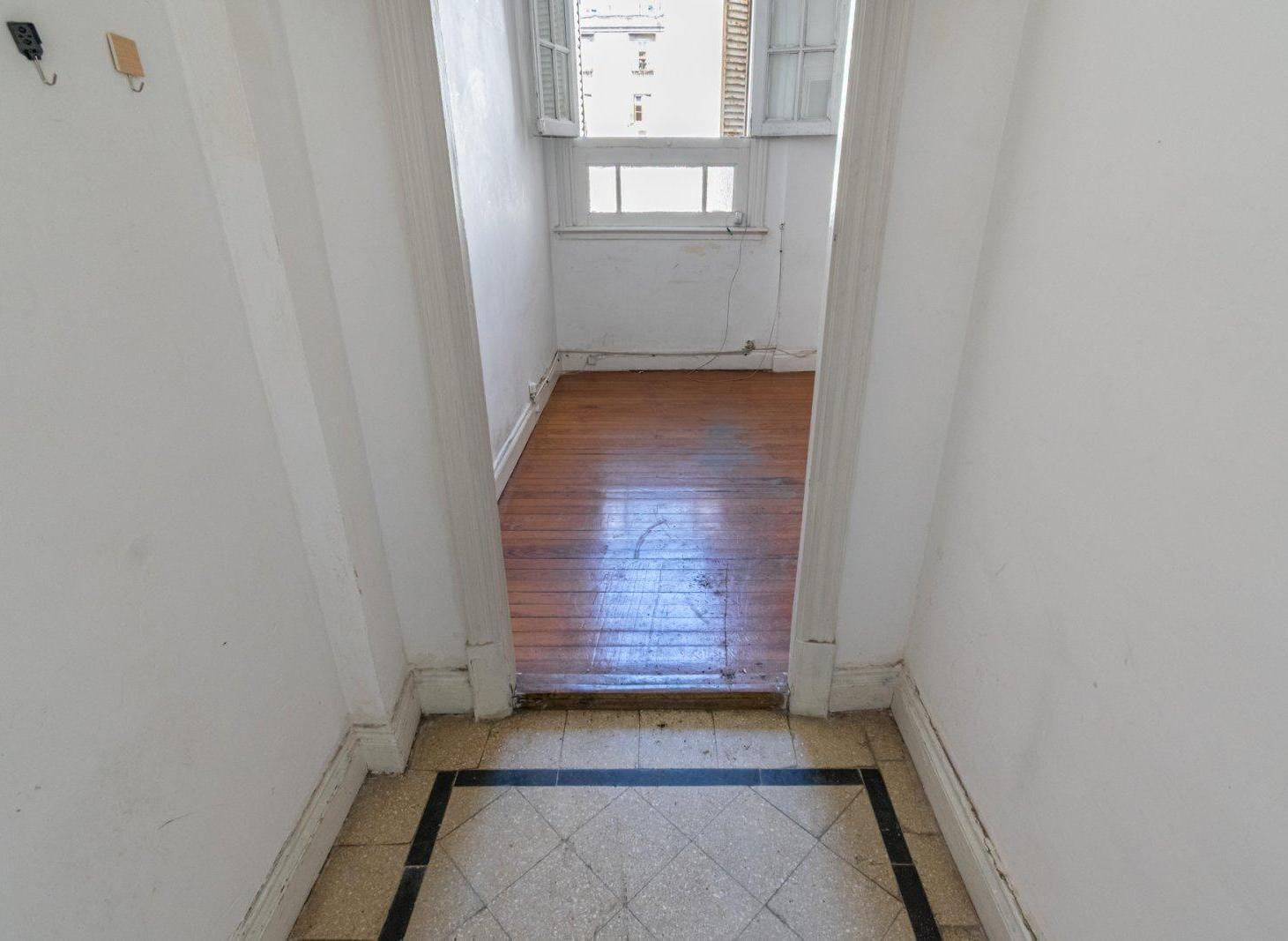 Venta departamento de dos ambientes, Pasteur al 700, Balvanera, CABA