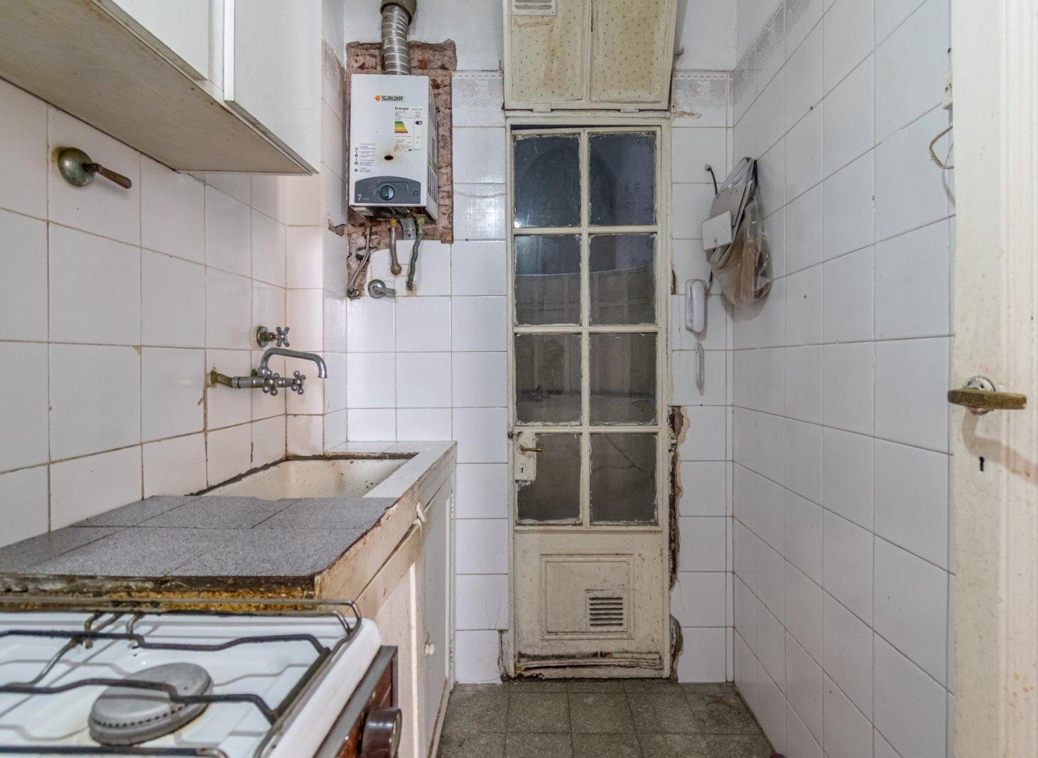 Venta departamento de dos ambientes, Pasteur al 700, Balvanera, CABA