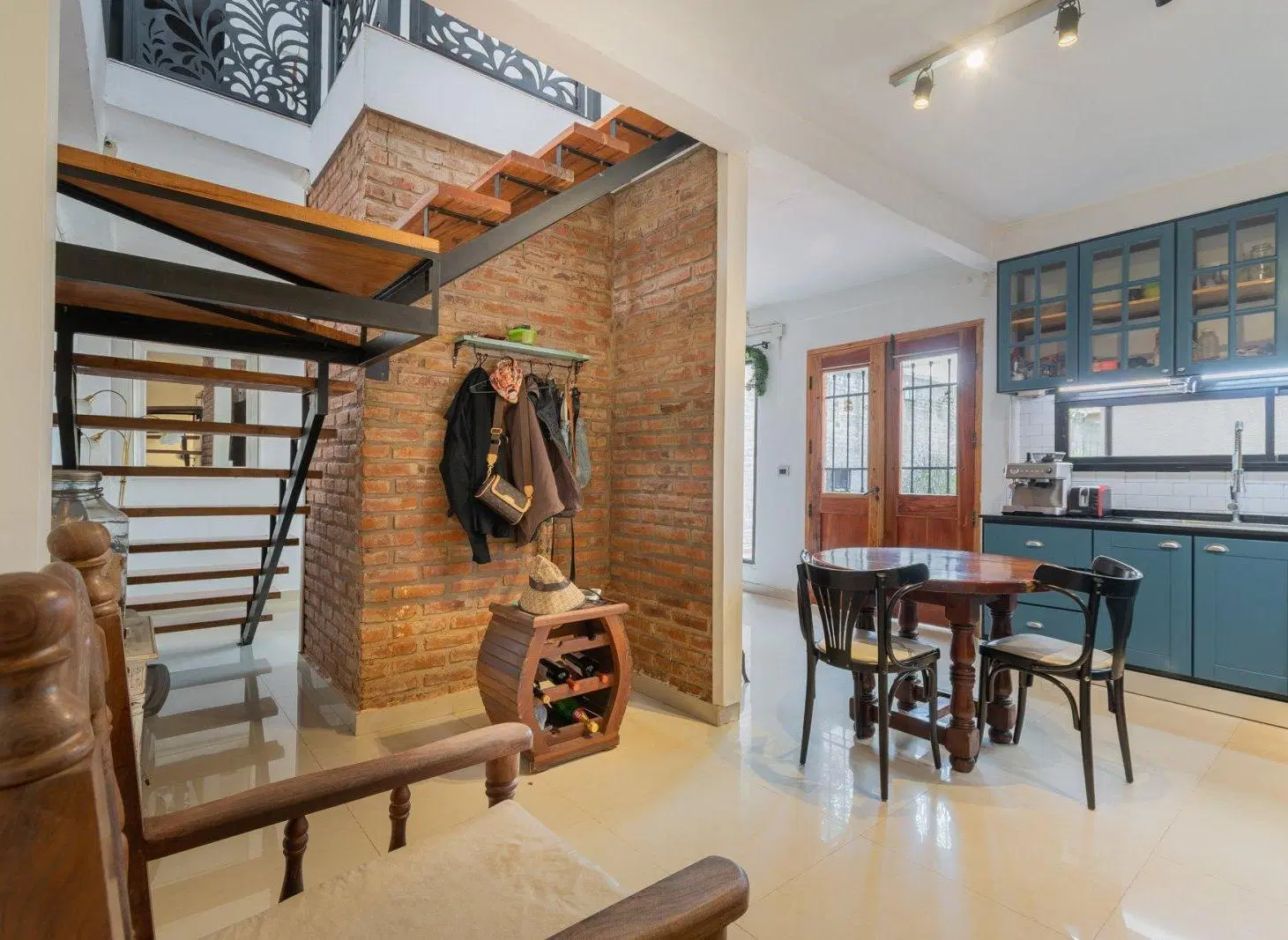 Venta Casa Villa Celina Centro  Jardin Pileta  + 2 Locales 2