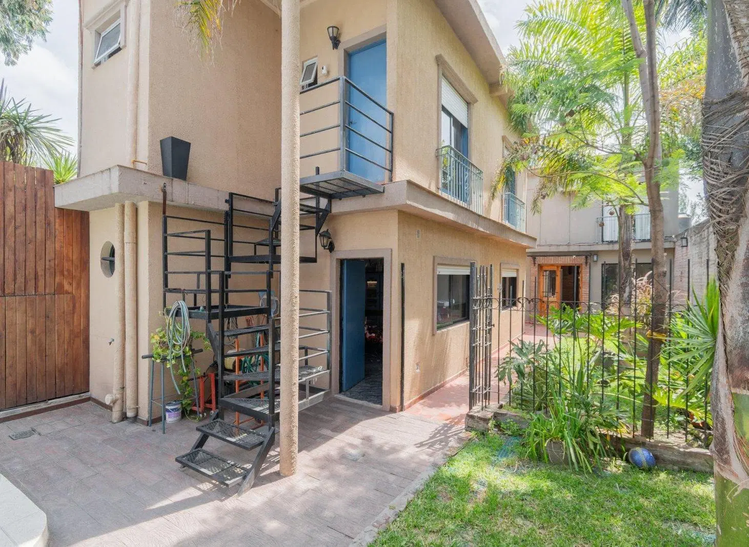 Venta Casa Villa Celina Centro  Jardin Pileta  + 2 Locales 3