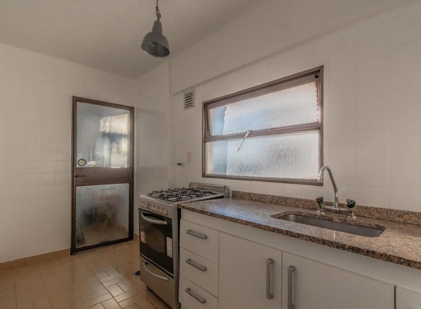 3 ambientes. Vista Abierta. Piso Alto. Luminoso. Apto Credito 4