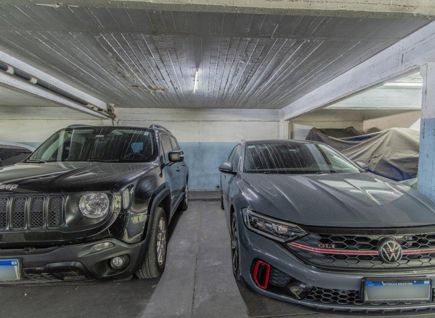 Venta Caballito Sur Cochera Cubierta Montacarga Piso Tres