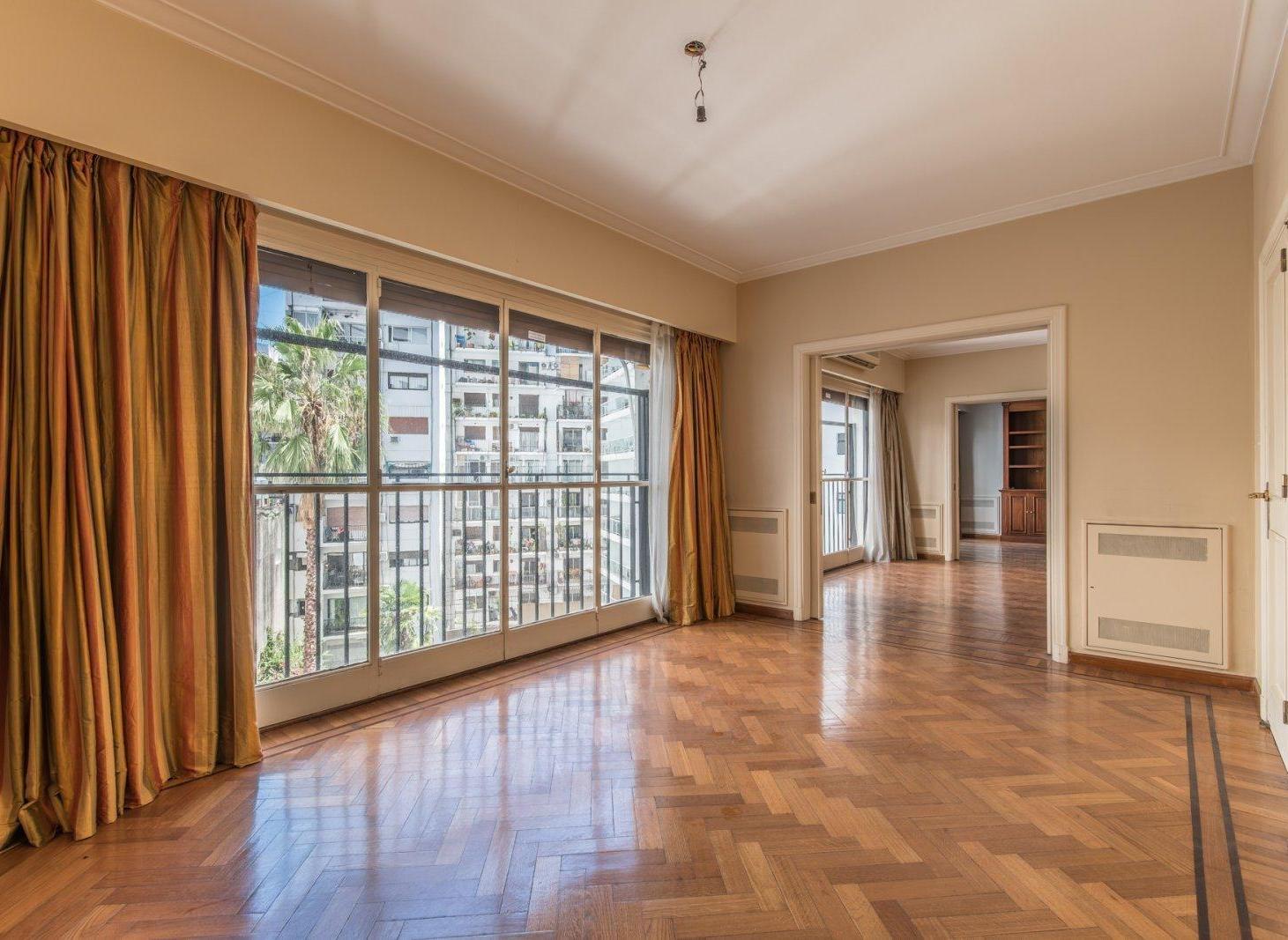 Foto de Semipiso . Edificio de categoría . Cochera Fija . Palermo Chico, imagen 3
