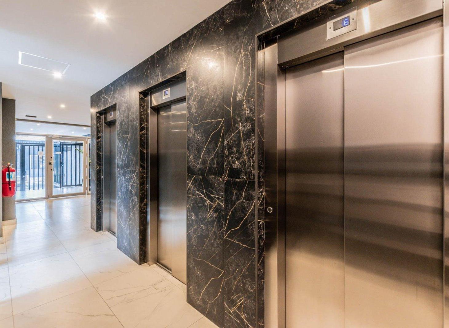 Venta Caseros Centro Departamento 2 Ambientes Expensas· Bajas