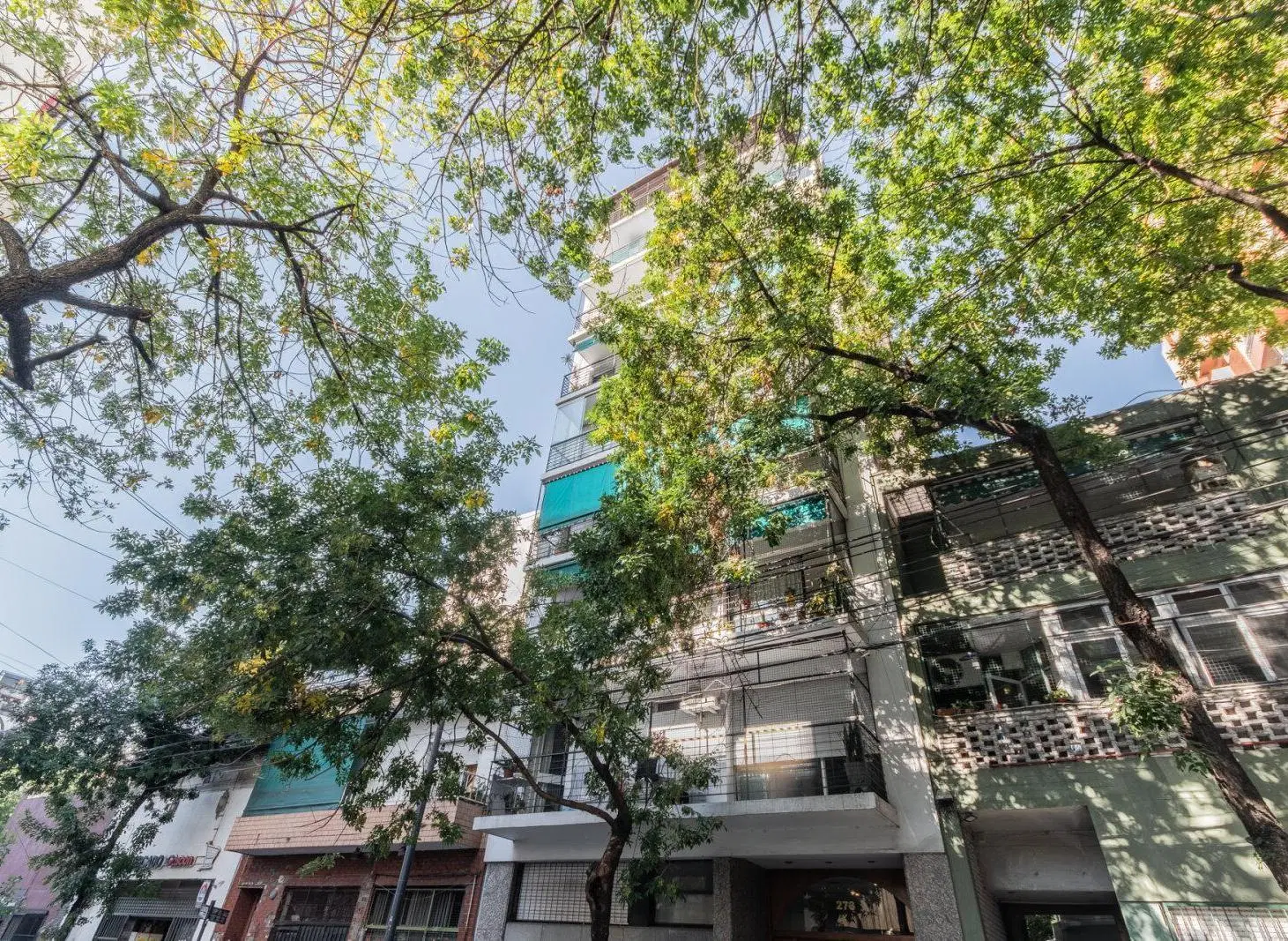 VENTA Departamento 4 amb · BALCÓN CORRIDO al frente · Super Luminoso 4