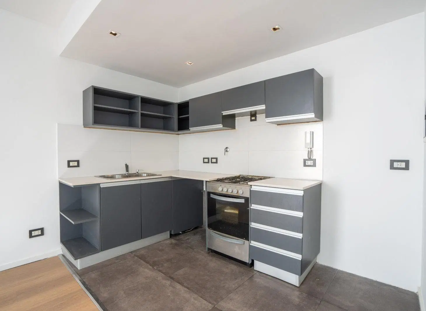 Venta Departamento 2 ambientes con balcón 4