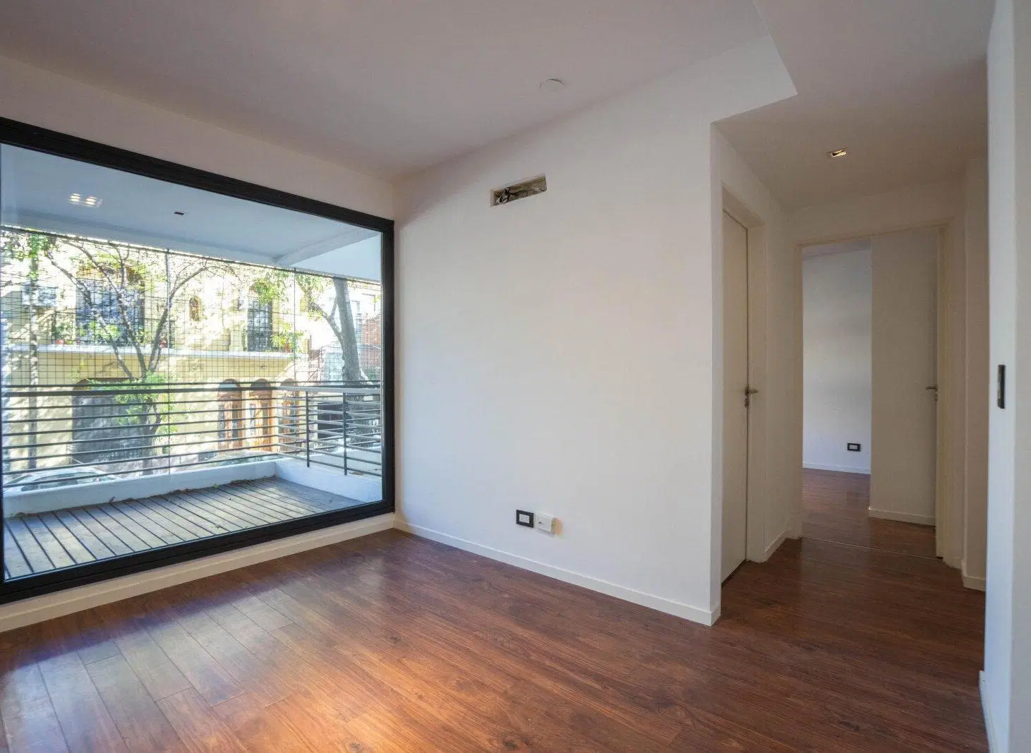 Venta Departamento 2 ambientes con balcón aterrazado con parrilla 2