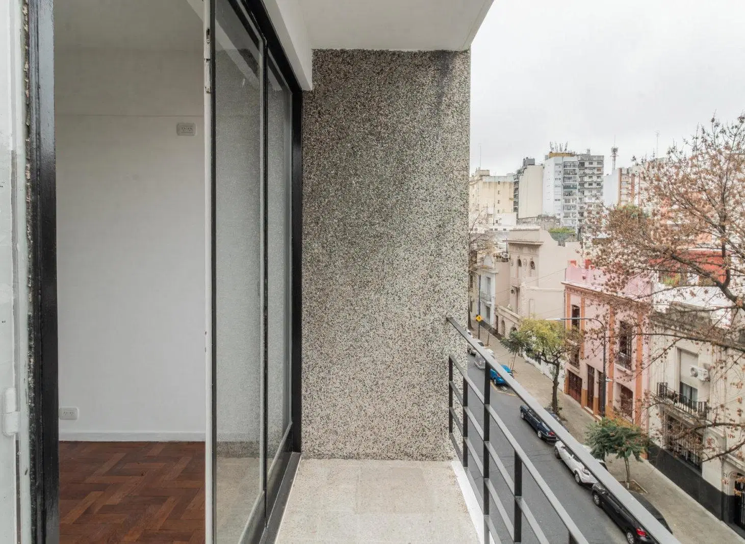 Venta departamento 3 ambientes 2 balcones reciclado a nuevo Caballito Sur 5