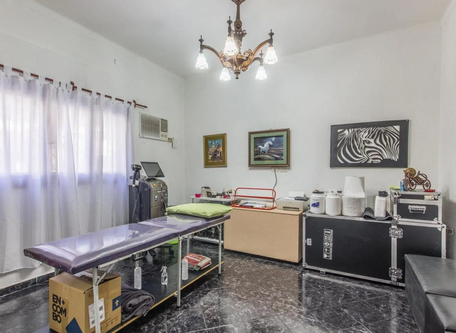 Casa . Venta . Villa Gral. Mitre . 7Amb . Pileta . Parrilla . 5