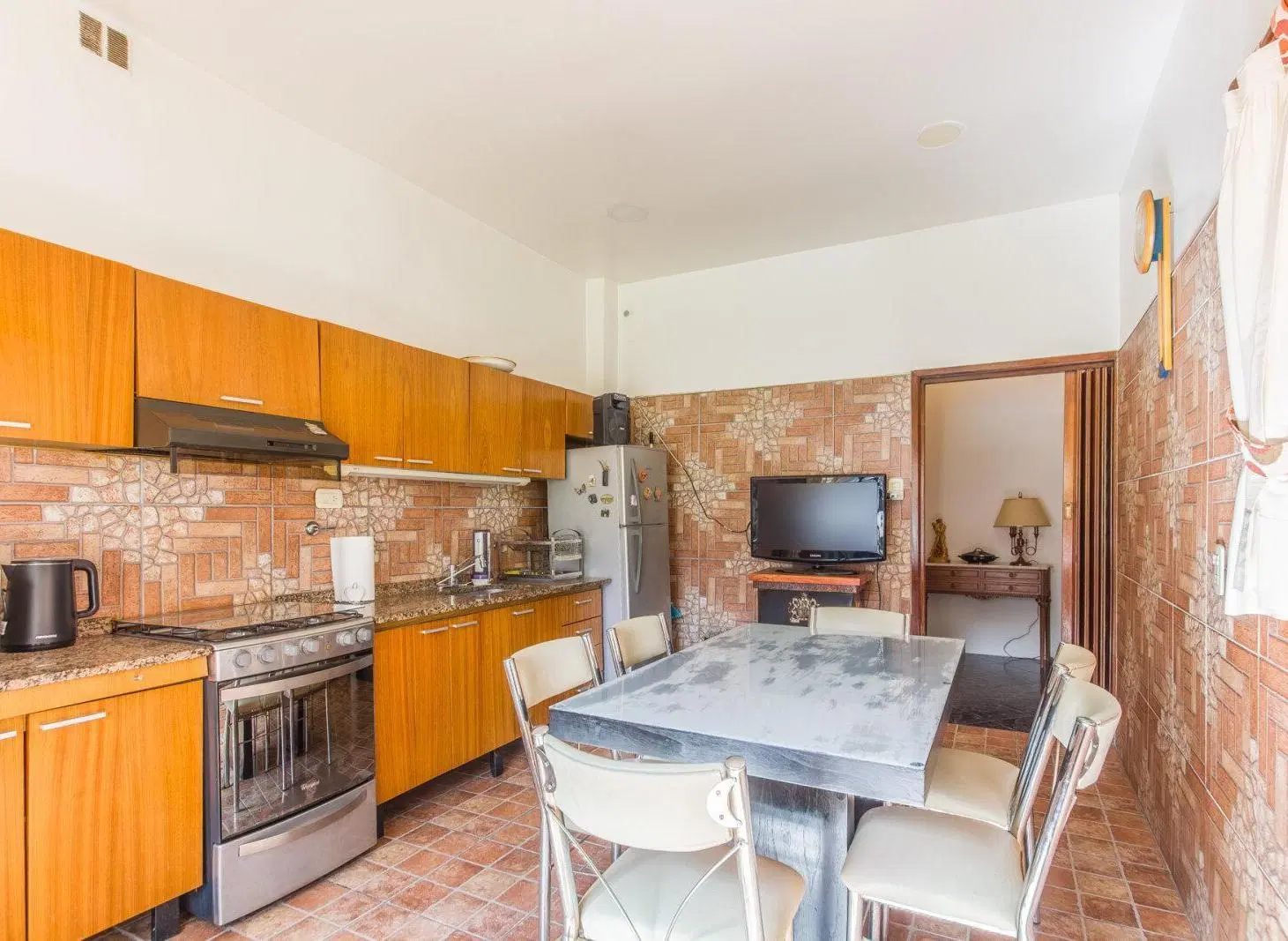 Casa . Venta . Villa Gral. Mitre . 7Amb . Pileta . Parrilla . 2