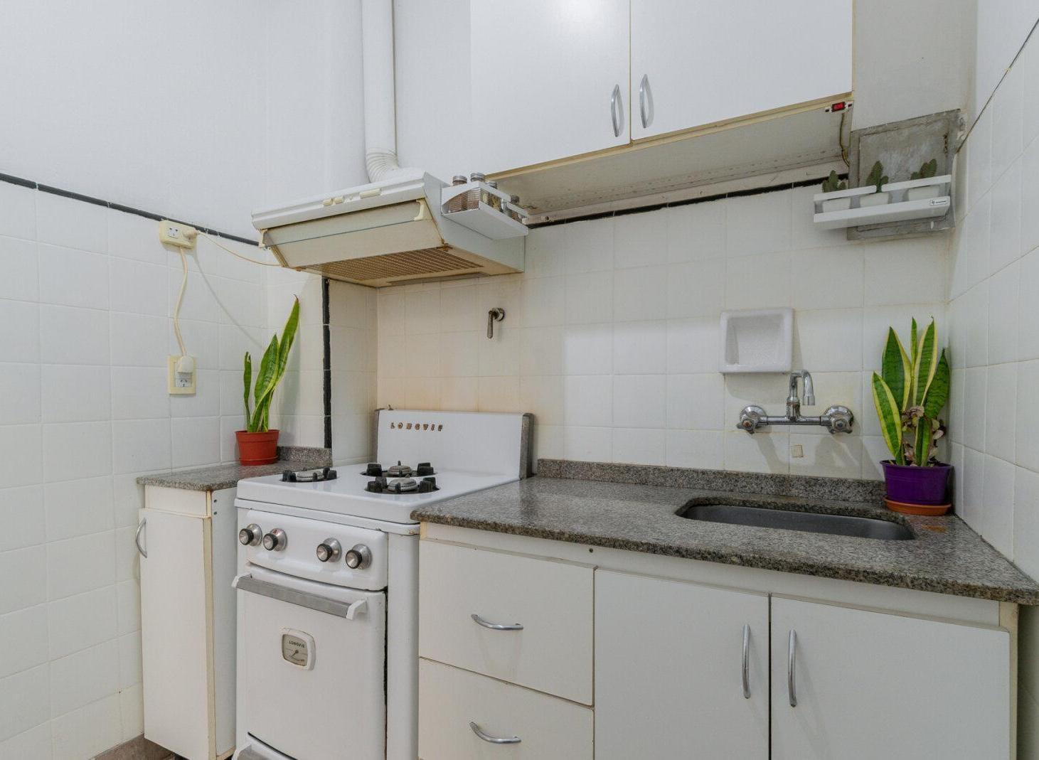 DEPARTAMENTO . INTERNO . DOS AMBIENTES EN BALVANERA