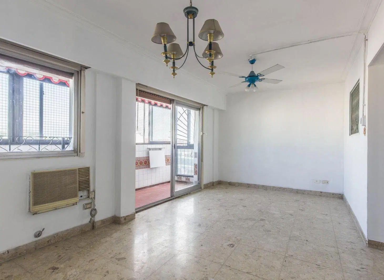 Departamento de 3 amb al frente Villa Crespo, luminoso y balcón 5