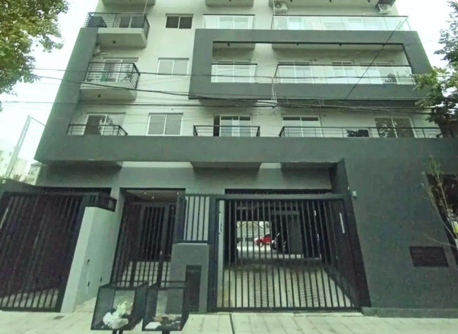 Venta Caseros Centro 2 Ambientes Departamento Expensas· Bajas 4