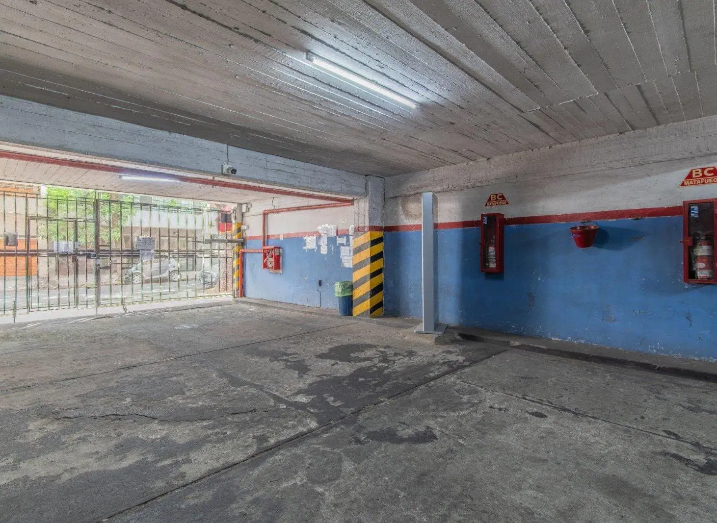 Venta Caballito Sur Cochera Cubierta Piso Tres Montacarga 4