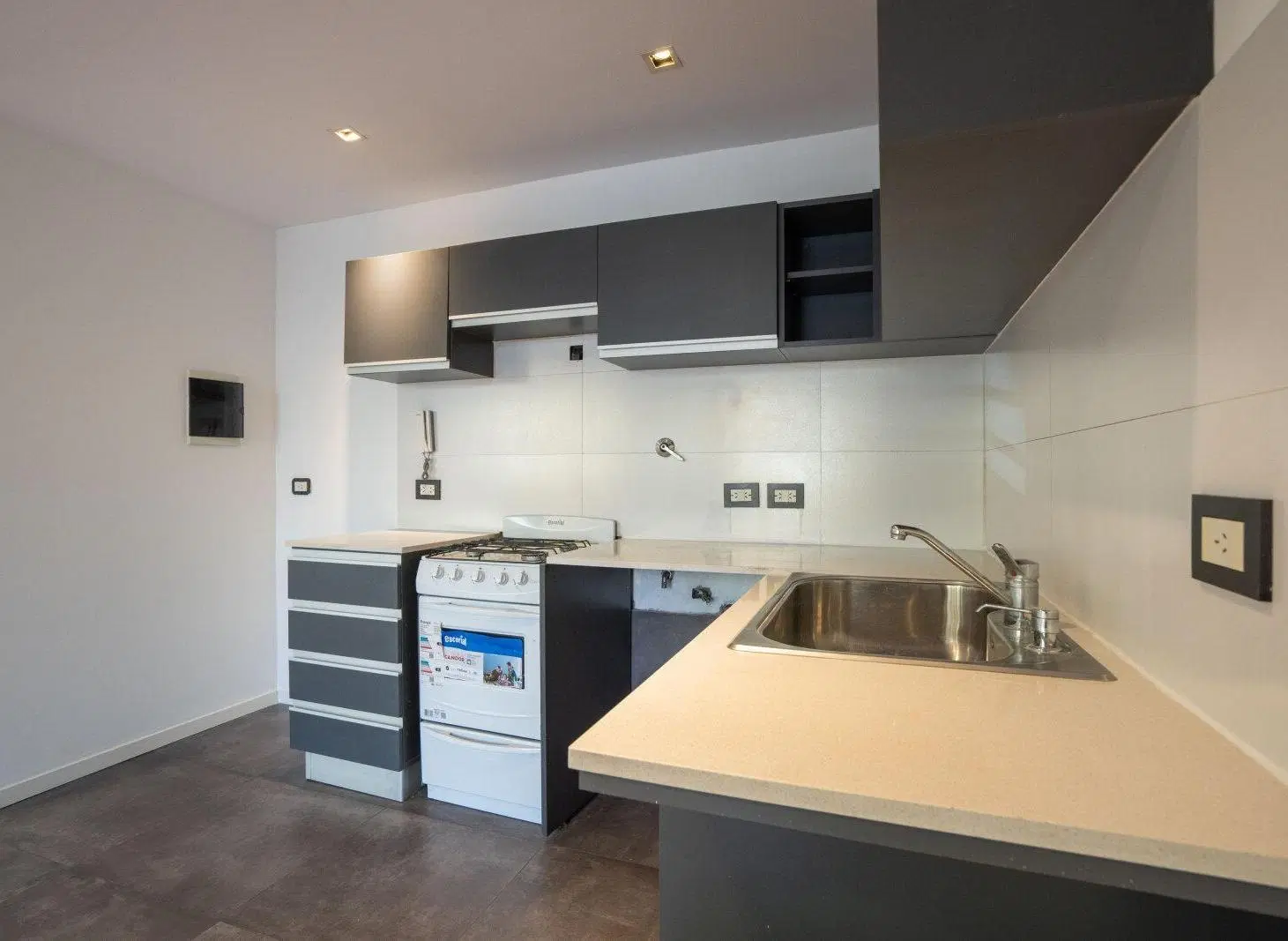 Venta Departamento 2 ambientes con balcón aterrazado con parrilla 5