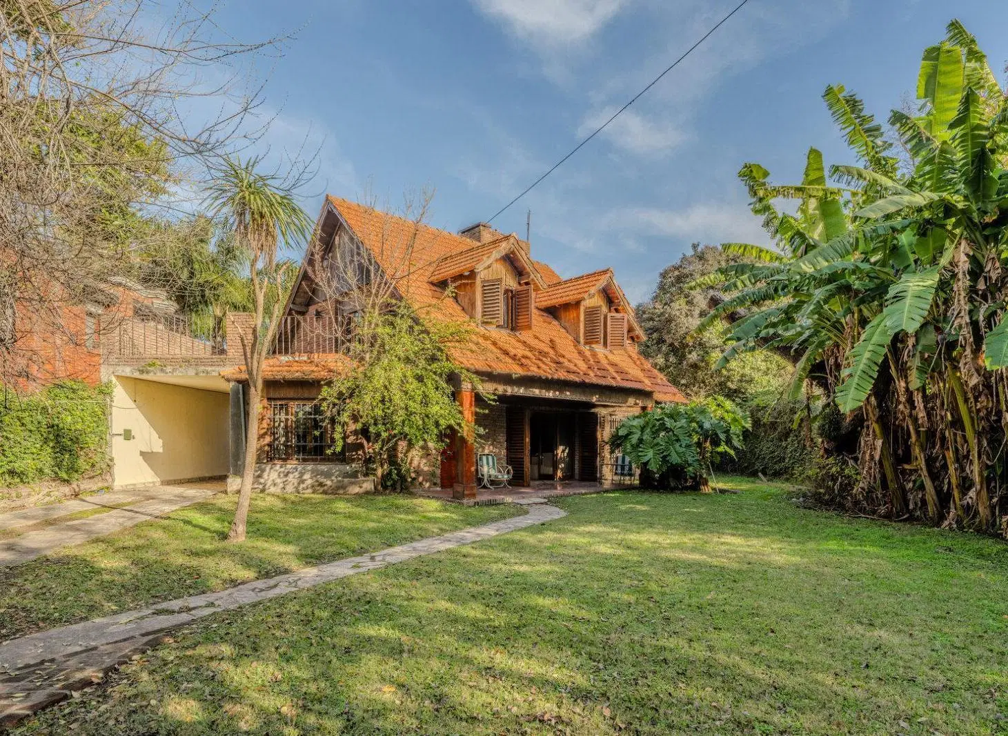 VENTA Casa con gran parque y pileta en Boulogne SAN ISIDRO 2