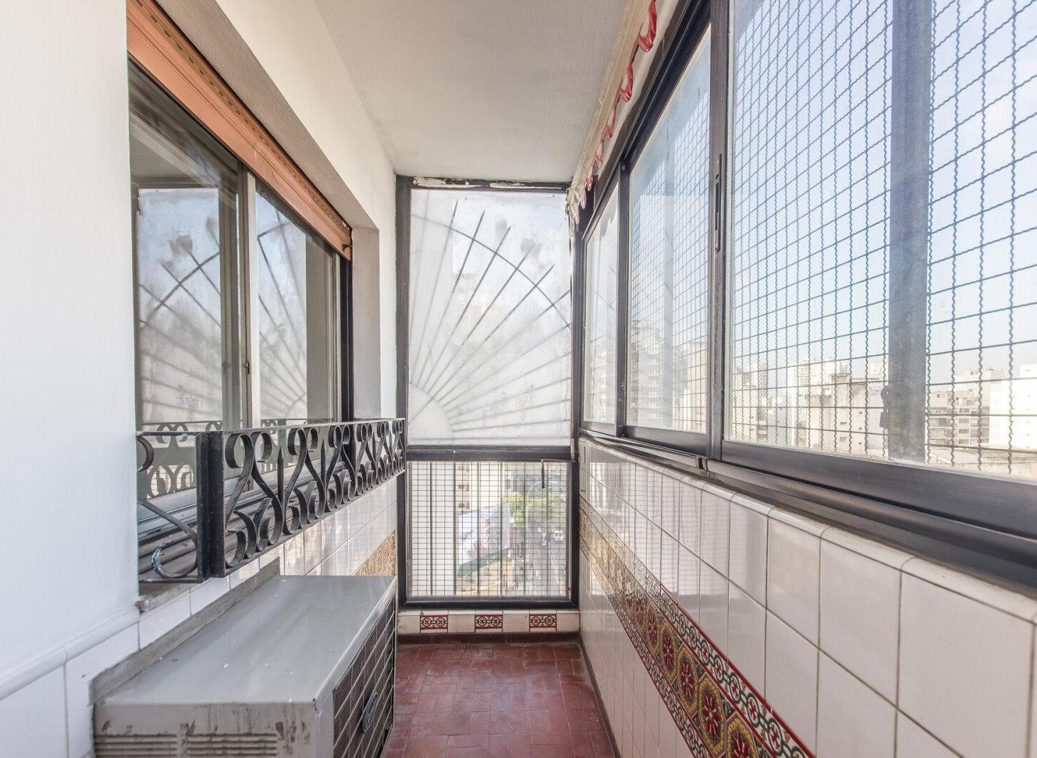 Departamento de 3 amb al frente Villa Crespo, luminoso y balcón