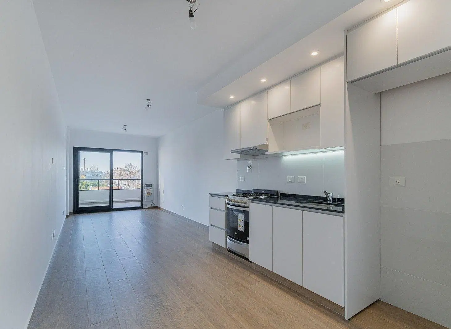 VENTA MONOAMBIENTE A ESTRENAR COGHLAN BALCON PARRILLA APTO PROFESIONAL 2