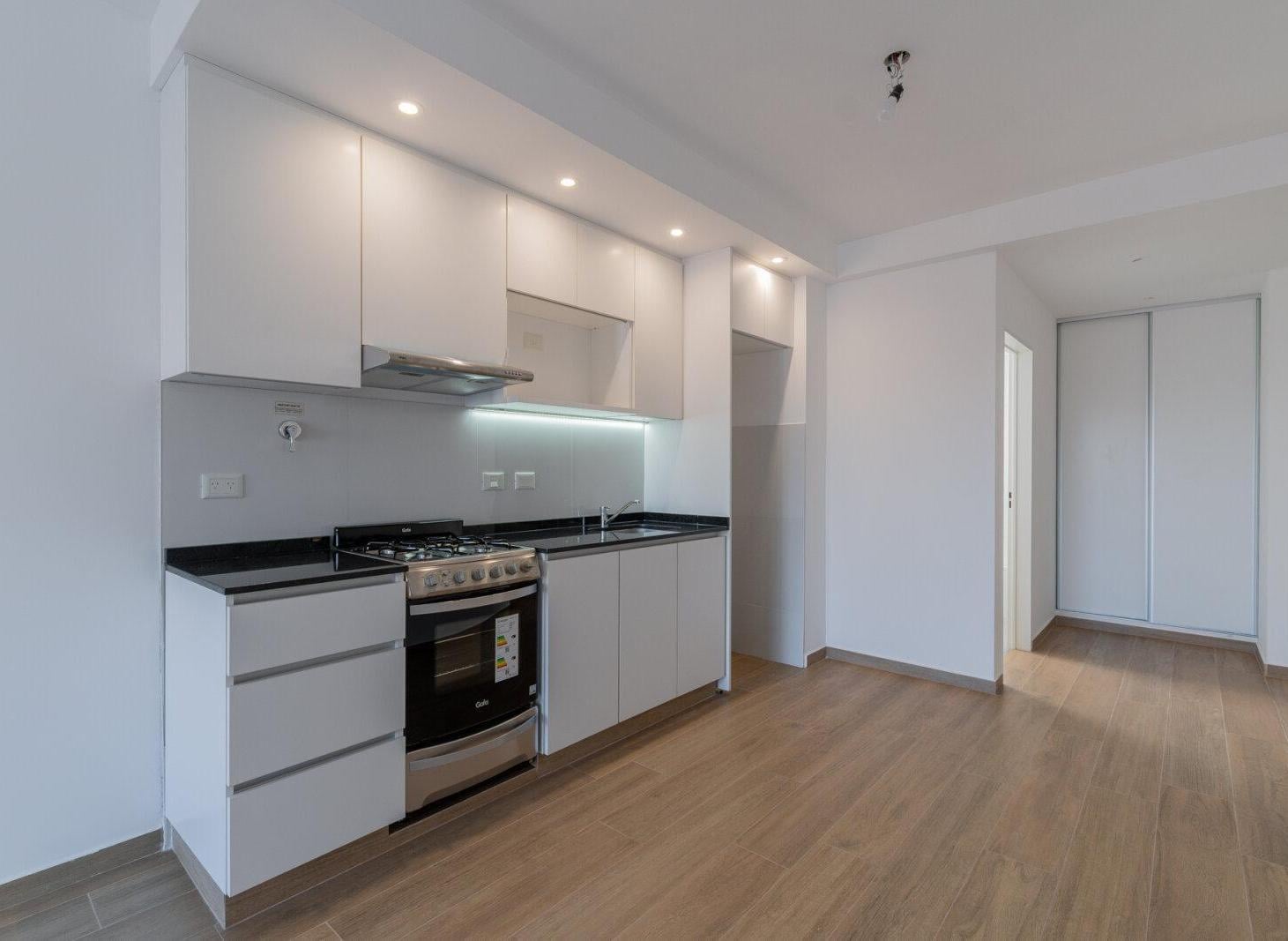 VENTA MONOAMBIENTE A ESTRENAR COGHLAN BALCON PARRILLA APTO PROFESIONAL