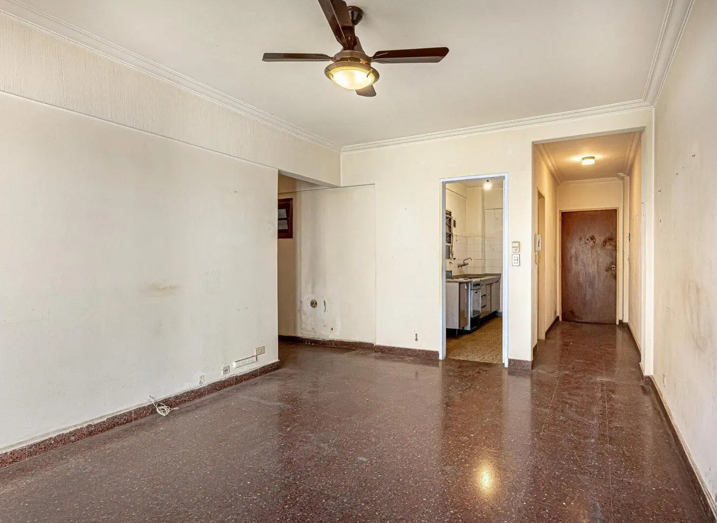 Departamento, 3 ambientes, balcón corrido,  Muy luminoso 5