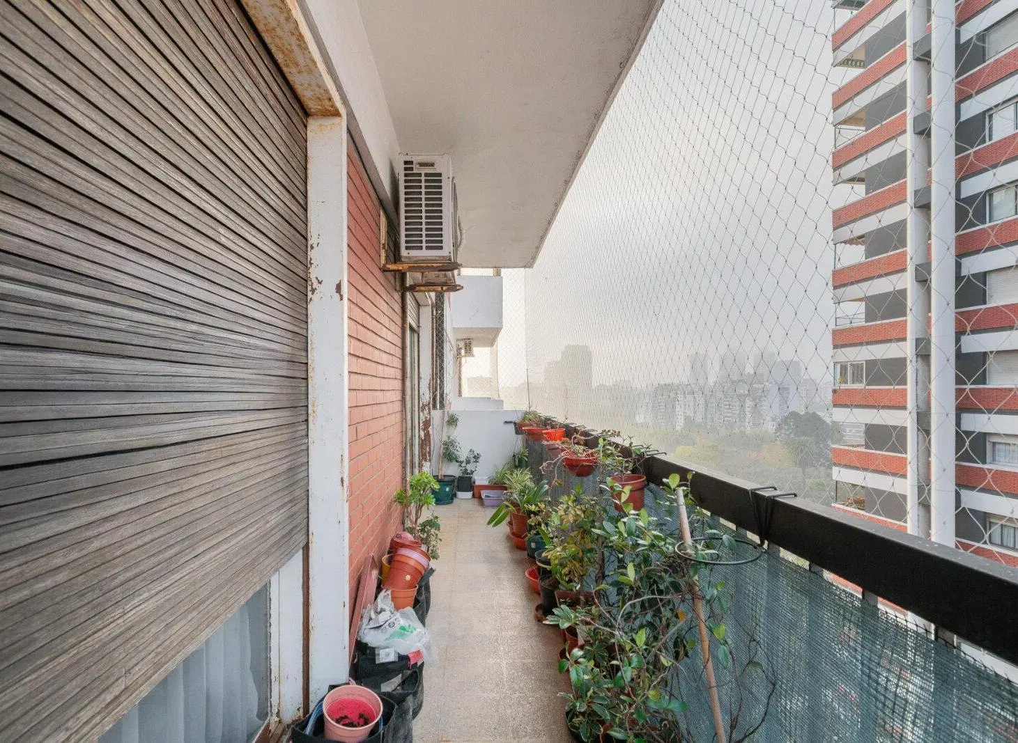 DEPARTAMENTO . FRENTE . VISTA A ESPACIOS VERDES 5
