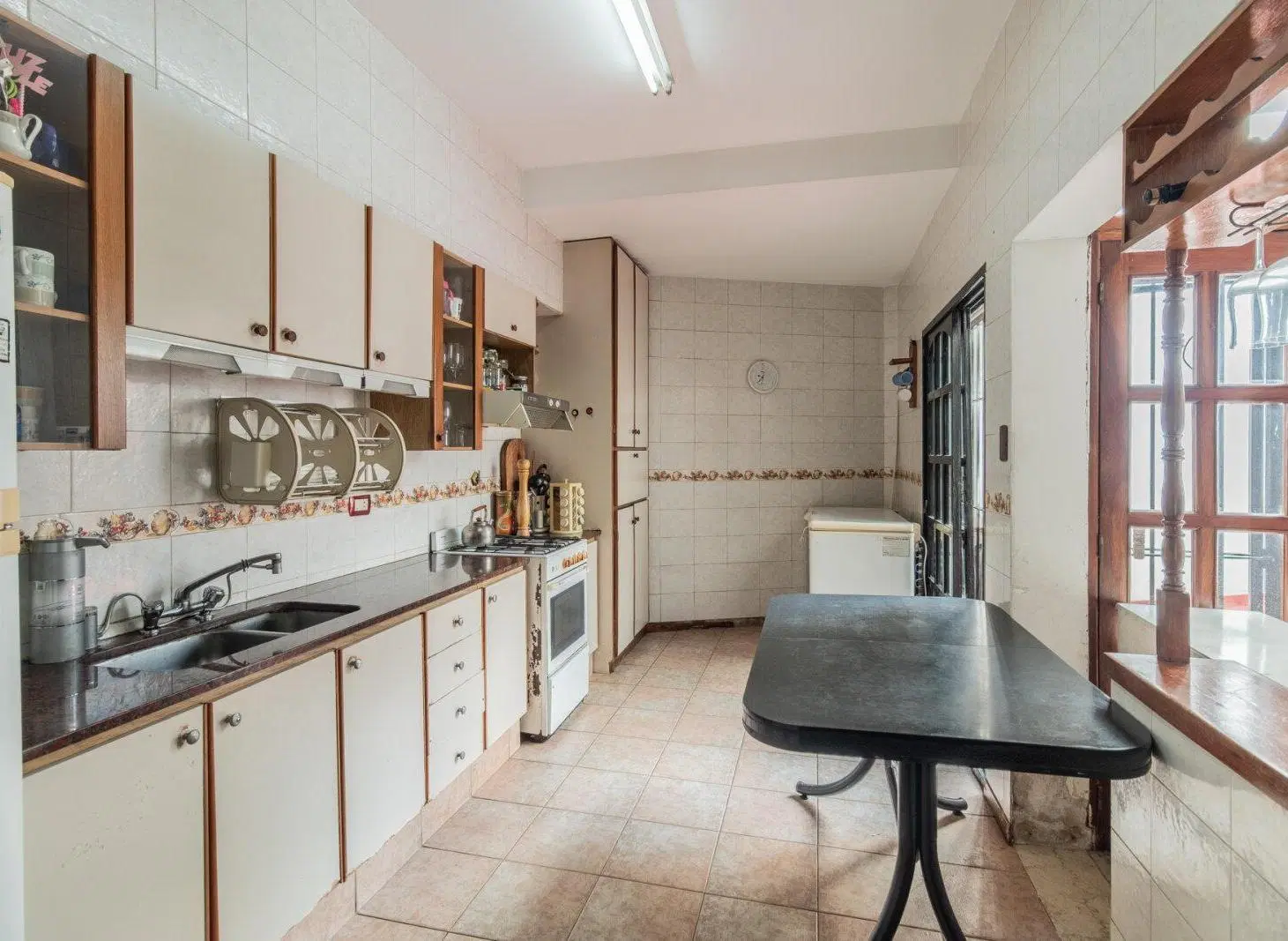 PH tipo casa 4 ambientes con cochera y patio sin expensas 2
