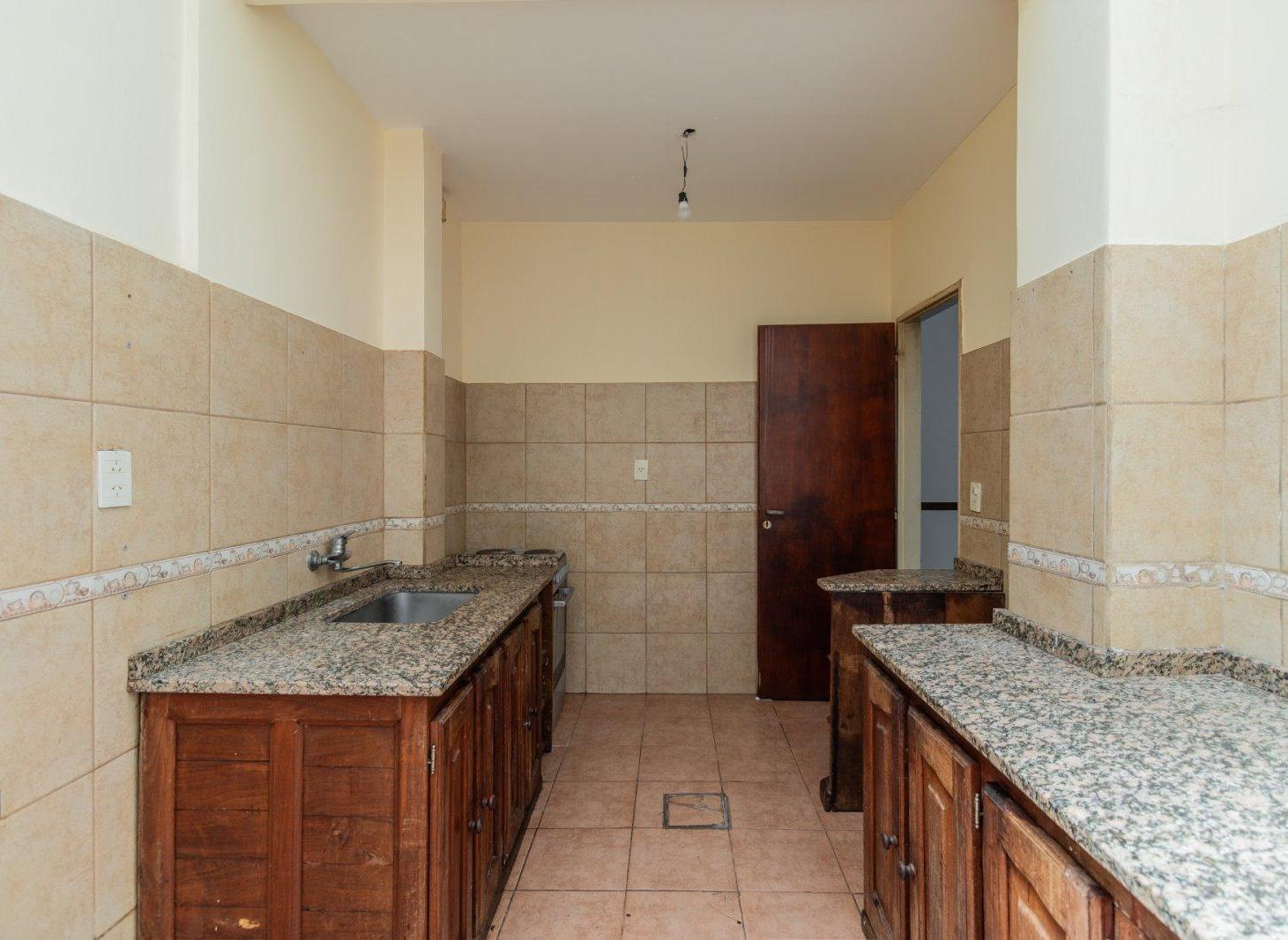 Foto de 2 AMBIENTES. COCINA SEPARADA. PATIO INTERNO, imagen 4