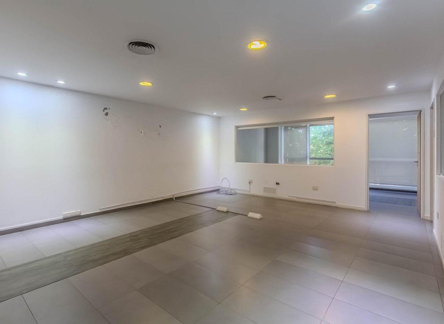 Foto de Edificio Corporativo en Venta | 6 Plantas | Ideal Empresas e Inversores, imagen 2