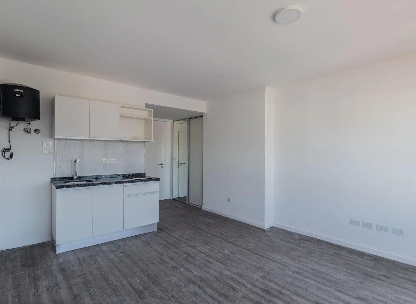 Venta departamento monoambiente piso alto ideal inversión airbnb Monserrat apto profesional Monserra 2