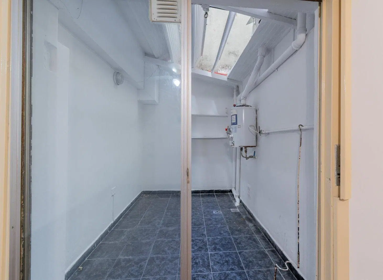 VENTA - MONOAMBIENTE - PATIO - APTO PROFESIONAL - APTO CRÉDITO - ALMAGRO 8