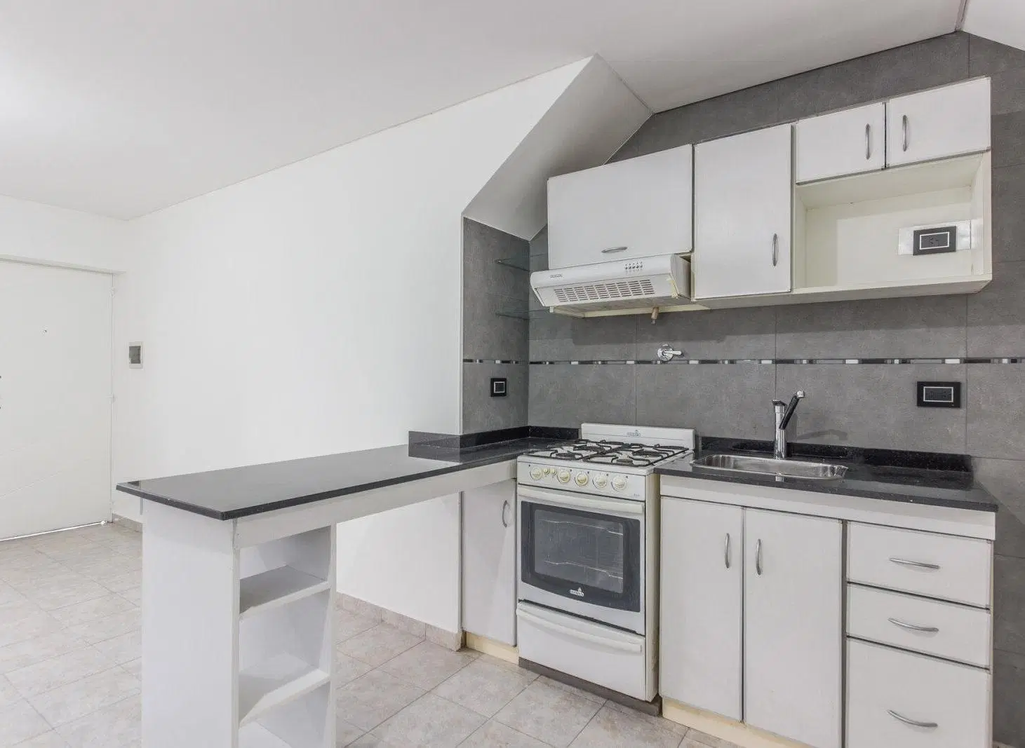 Venta PH 2 Amb. PB al Frente con Patio | San Justo 4